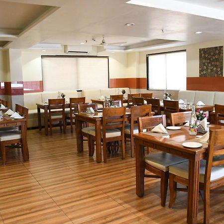 Sai Neem Tree Hotel Shirdi Dış mekan fotoğraf